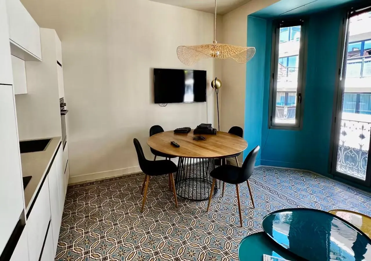 Charming 2 Bedrooms & 1 Sofa Bed Renovated 3P3 Cannes