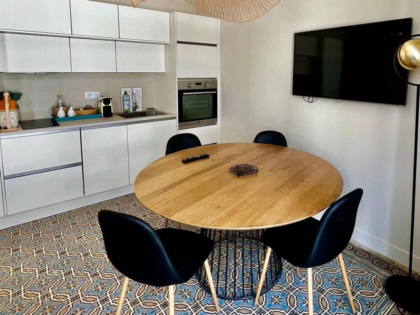 Charming 2 Bedrooms & 1 Sofa Bed Renovated 3P3 Cannes